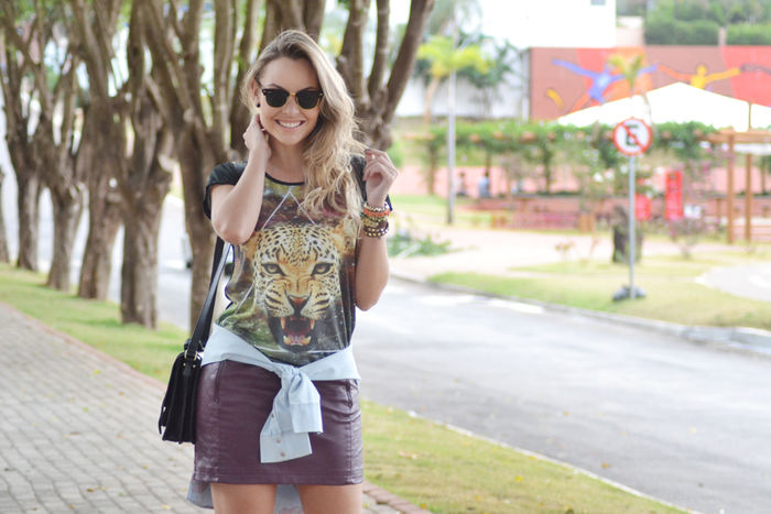 Look: Animal Face Tee + Fringes